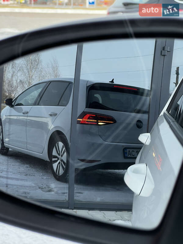 Хетчбек Volkswagen e-Golf 2014 в Ковелі