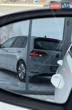 Хэтчбек Volkswagen e-Golf 2014 в 