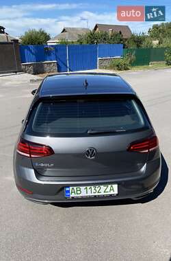 Хэтчбек Volkswagen e-Golf 2020 в 