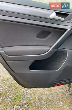 Хэтчбек Volkswagen e-Golf 2020 в 
