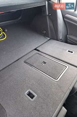 Хэтчбек Volkswagen e-Golf 2020 в 