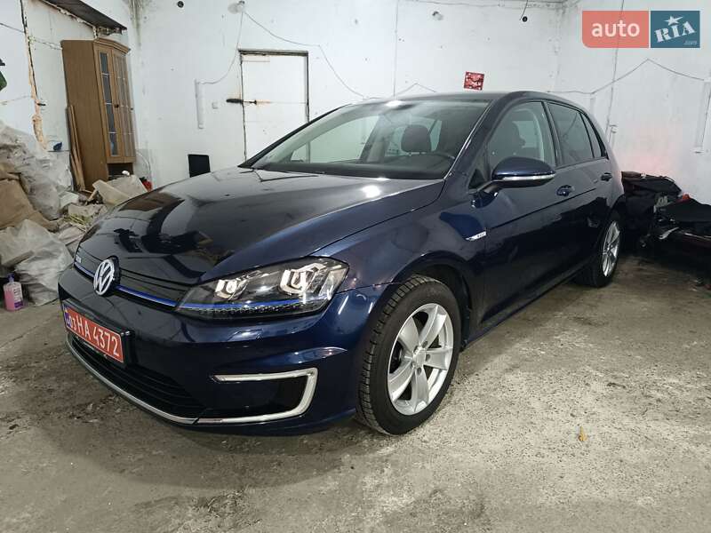 Хэтчбек Volkswagen e-Golf 2016 в Ровно фото 5 Хэтчбек Volkswagen e-Golf 2016 в Ровно