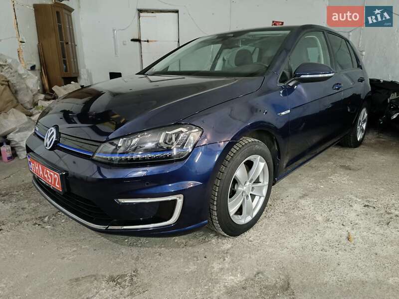 Хэтчбек Volkswagen e-Golf 2016 в Ровно фото Хэтчбек Volkswagen e-Golf 2016 в Ровно