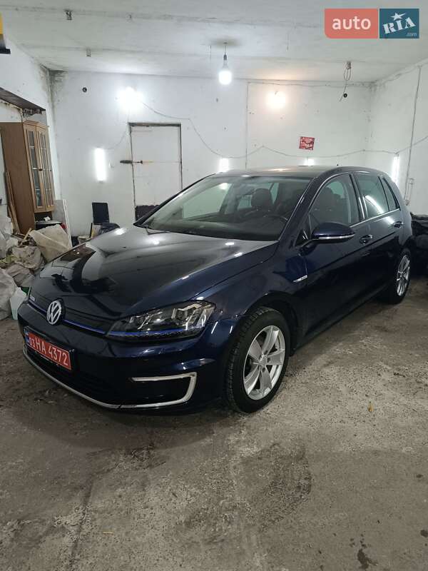 Хэтчбек Volkswagen e-Golf 2016 в Ровно фото 32 Хэтчбек Volkswagen e-Golf 2016 в Ровно