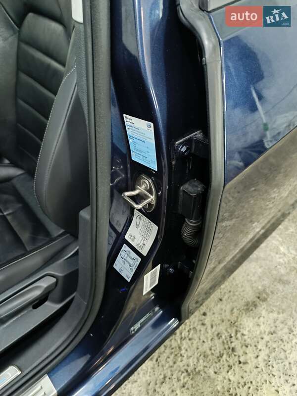 Хэтчбек Volkswagen e-Golf 2016 в Ровно фото 78 Хэтчбек Volkswagen e-Golf 2016 в Ровно