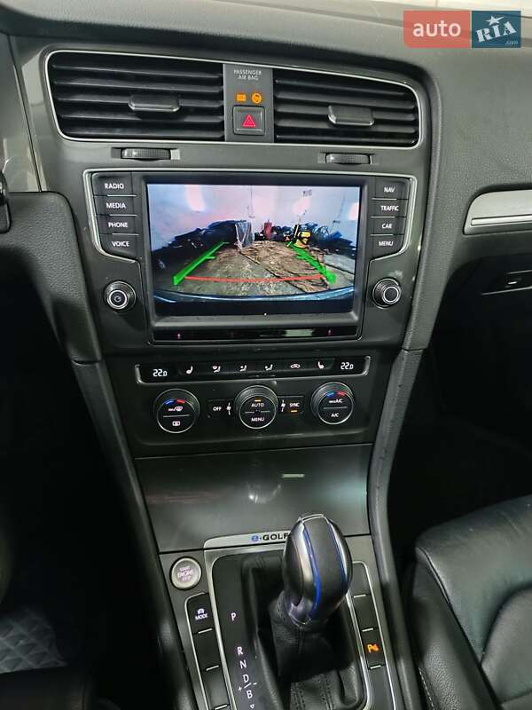 Хэтчбек Volkswagen e-Golf 2016 в Ровно фото 87 Хэтчбек Volkswagen e-Golf 2016 в Ровно