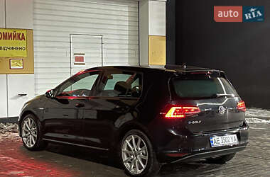 Хэтчбек Volkswagen e-Golf 2015 в 