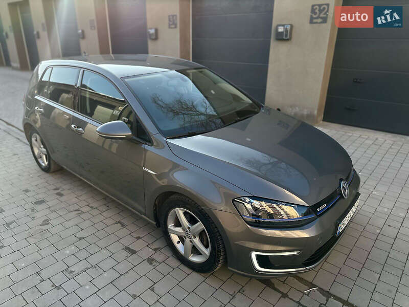 Хэтчбек Volkswagen e-Golf 2014 в Каменец-Подольском