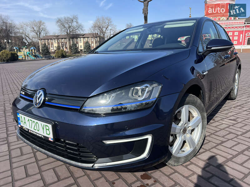 Хетчбек Volkswagen e-Golf 2015 в 