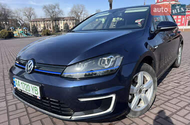 Хетчбек Volkswagen e-Golf 2015 в 