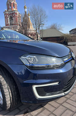 Хетчбек Volkswagen e-Golf 2015 в 