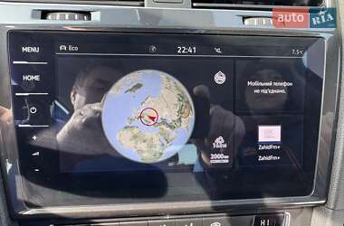 Хетчбек Volkswagen e-Golf 2021 в 