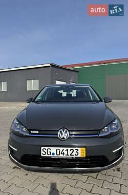 Хетчбек Volkswagen e-Golf 2021 в 
