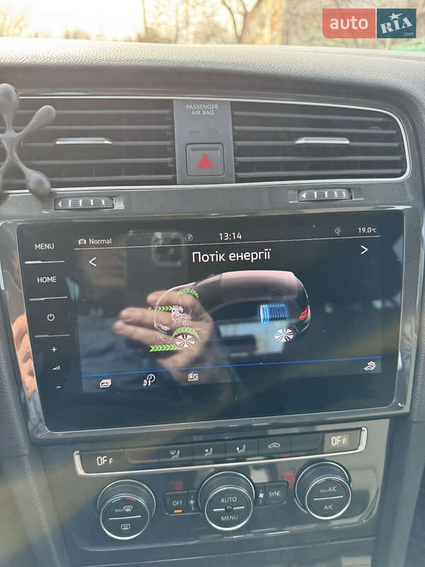 Хэтчбек Volkswagen e-Golf 2019 в Шполе