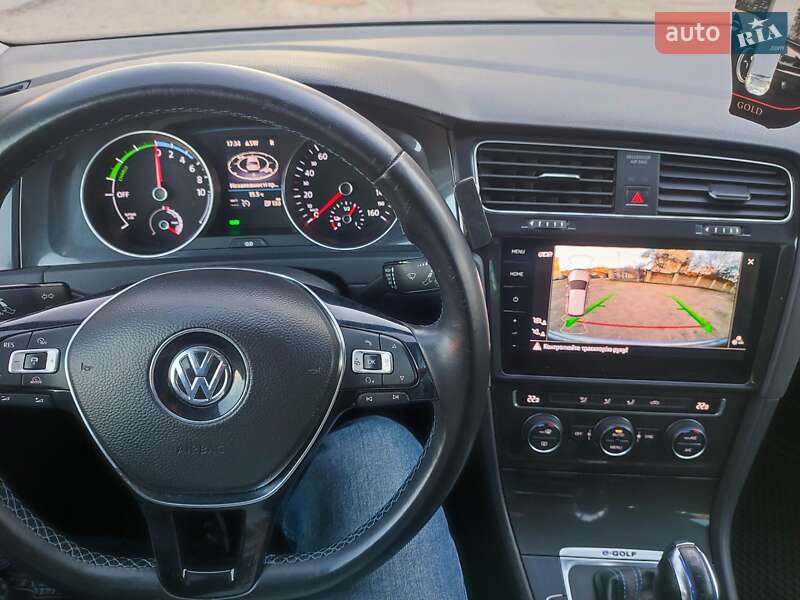 Хэтчбек Volkswagen e-Golf 2017 в Могилев-Подольске