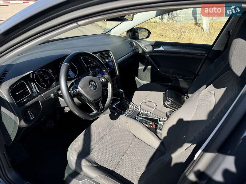 Хетчбек Volkswagen e-Golf 2020 в Рівному
