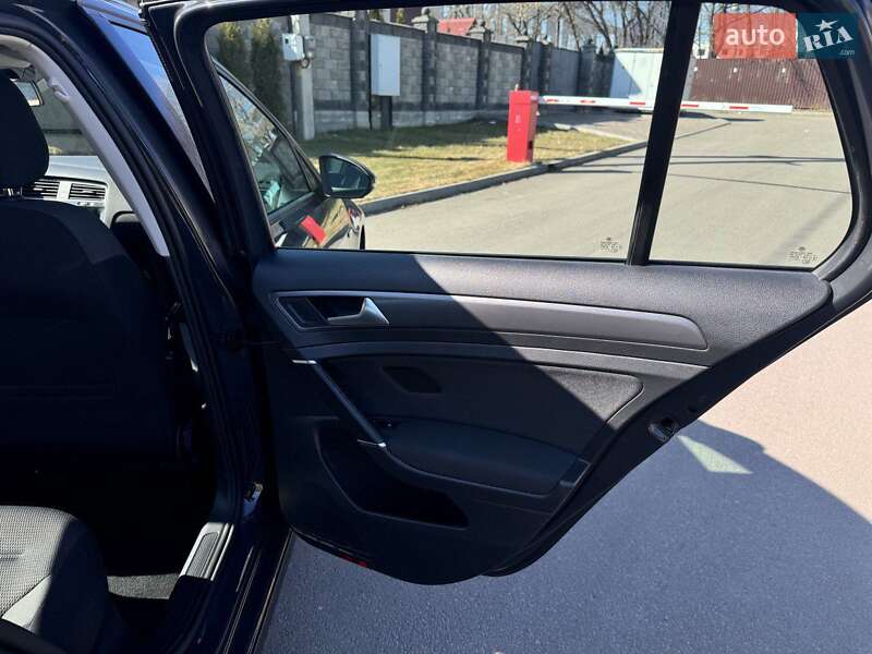 Хетчбек Volkswagen e-Golf 2020 в Рівному