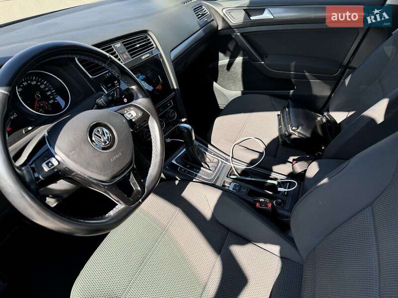 Хетчбек Volkswagen e-Golf 2020 в Рівному