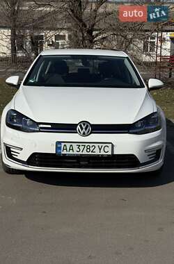 Хетчбек Volkswagen e-Golf 2020 в 