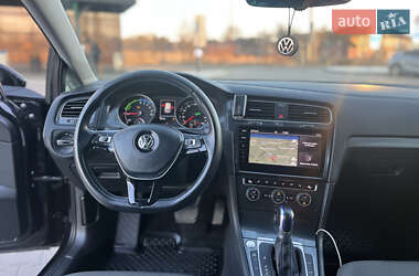 Хэтчбек Volkswagen e-Golf 2018 в Владимире