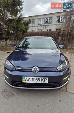 Хэтчбек Volkswagen e-Golf 2016 в Киеве