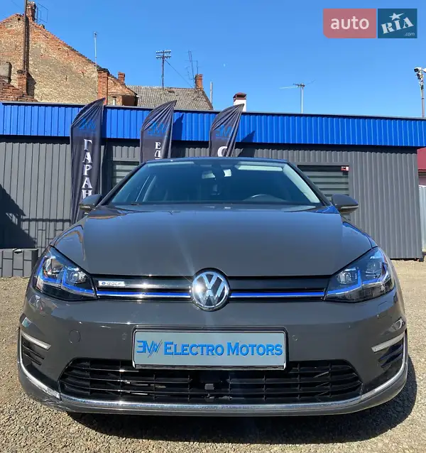 Хетчбек Volkswagen e-Golf 2020 в 