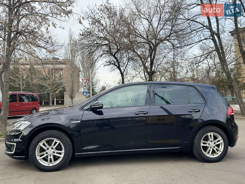 Хэтчбек Volkswagen e-Golf 2017 в Николаеве