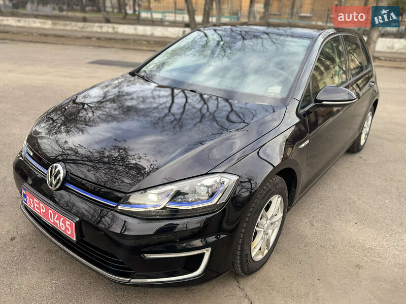 Хэтчбек Volkswagen e-Golf 2017 в Николаеве