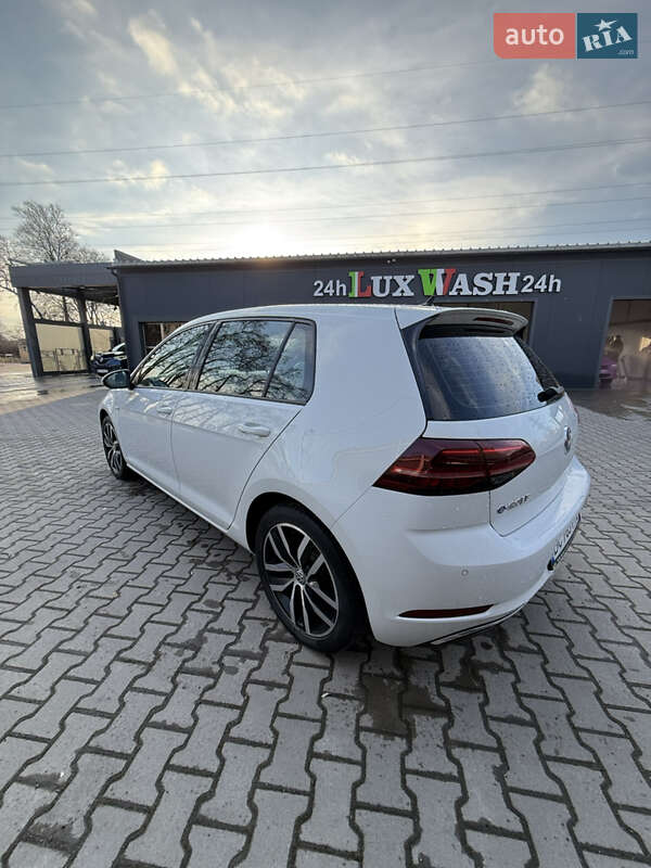 Хетчбек Volkswagen e-Golf 2018 в Львові