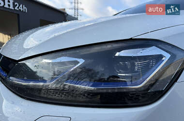 Хэтчбек Volkswagen e-Golf 2018 в 
