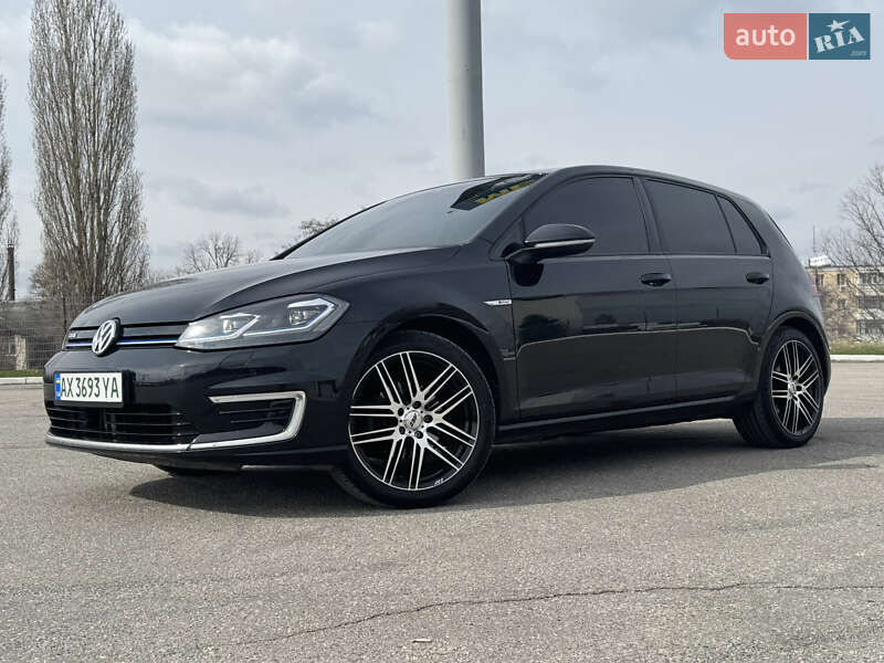 Хетчбек Volkswagen e-Golf 2017 в Харкові
