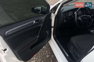 Хетчбек Volkswagen e-Golf 2018 в 