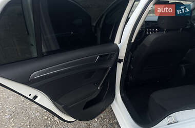 Хетчбек Volkswagen e-Golf 2018 в 