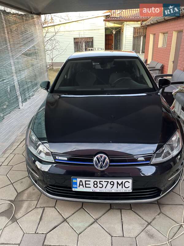 Хэтчбек Volkswagen e-Golf 2016 в Кривом Роге