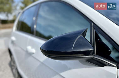 Хетчбек Volkswagen e-Golf 2020 в 