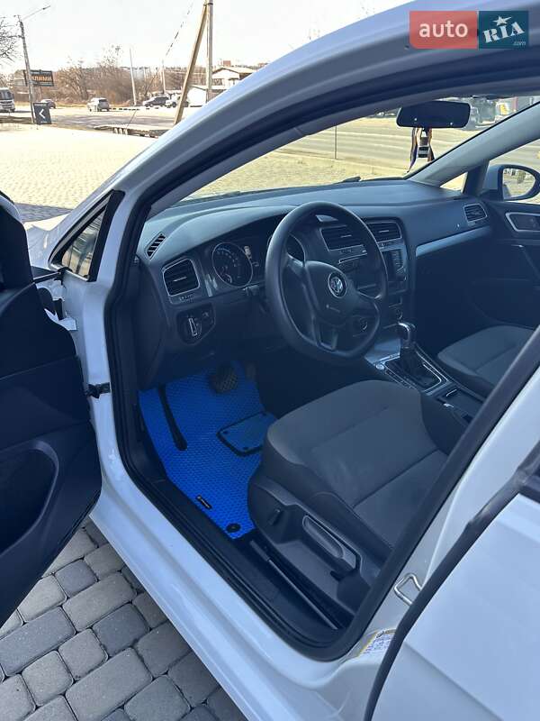 Хетчбек Volkswagen e-Golf 2014 в Івано-Франківську фото 14 Хетчбек Volkswagen e-Golf 2014 в Івано-Франківську
