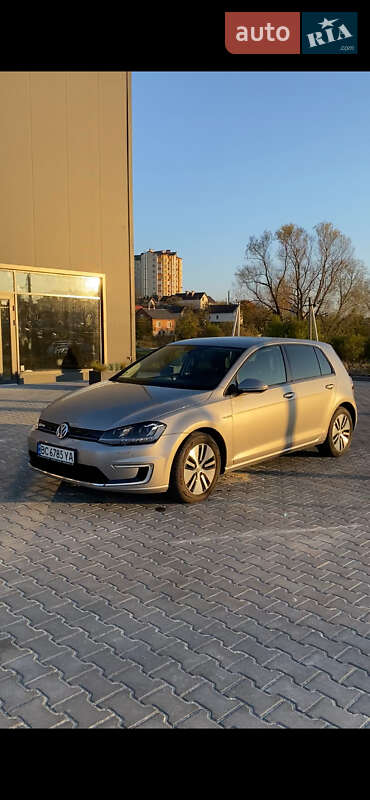 Volkswagen e-Golf 2016