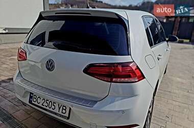 Хэтчбек Volkswagen e-Golf 2020 в 