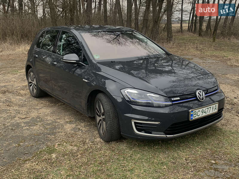 Хетчбек Volkswagen e-Golf 2020 в 