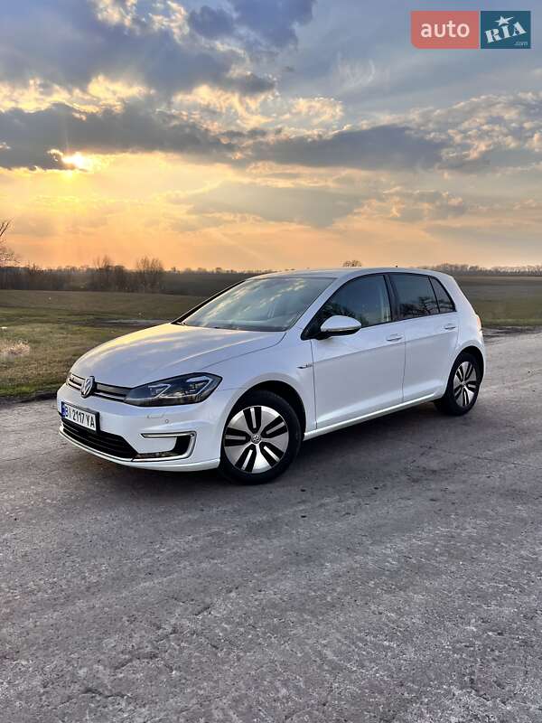 Хетчбек Volkswagen e-Golf 2017 в Полтаві