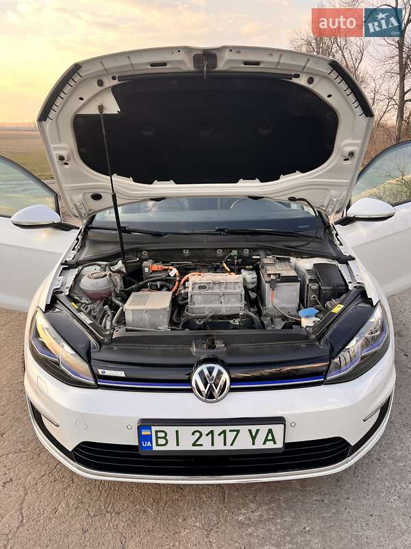 Хетчбек Volkswagen e-Golf 2017 в Полтаві
