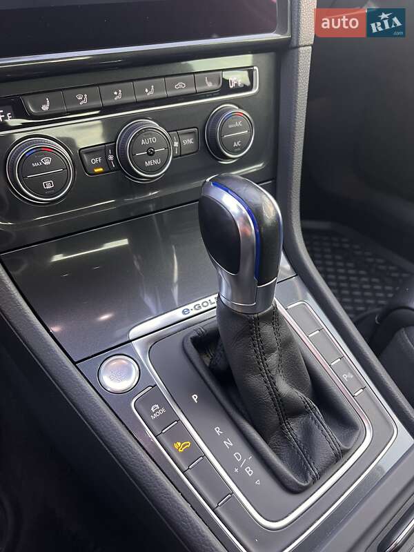 Хетчбек Volkswagen e-Golf 2017 в Полтаві