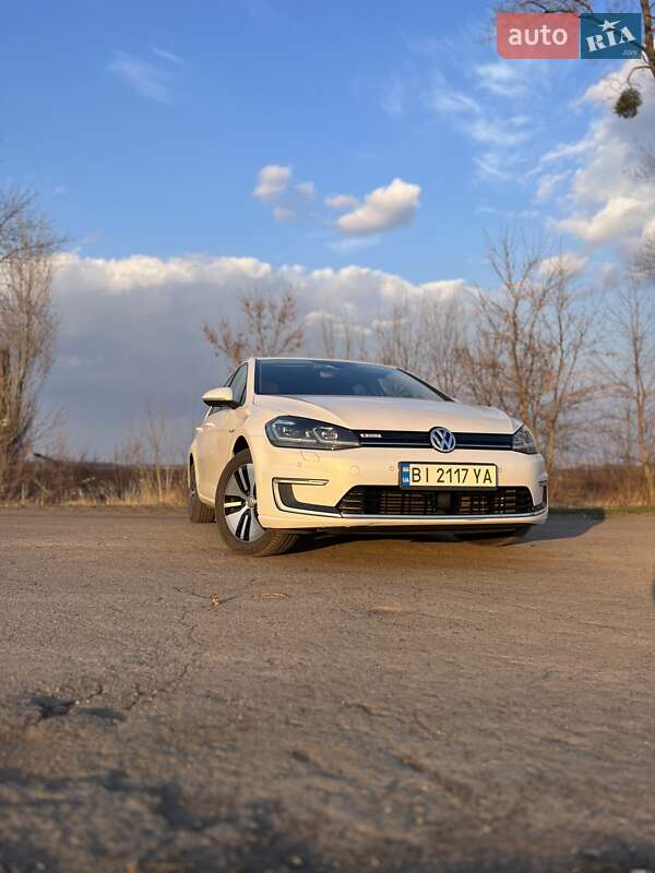 Хетчбек Volkswagen e-Golf 2017 в Полтаві