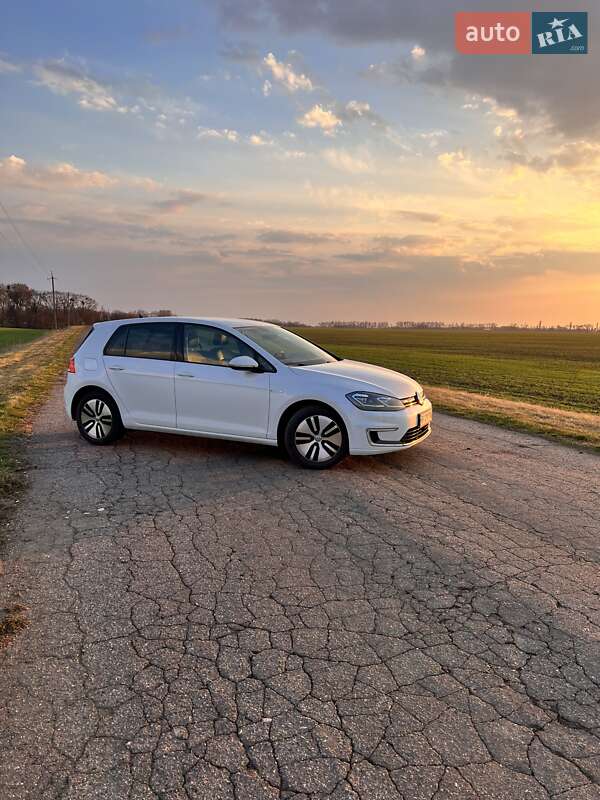 Volkswagen e-Golf 2017