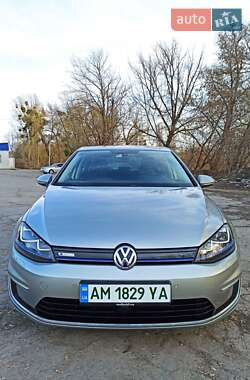 Хэтчбек Volkswagen e-Golf 2016 в 