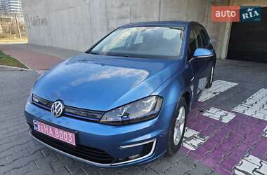 Хэтчбек Volkswagen e-Golf 2015 в 