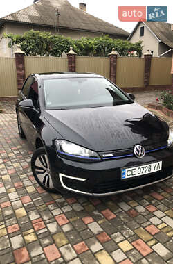 Хэтчбек Volkswagen e-Golf 2016 в 