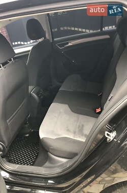 Хэтчбек Volkswagen e-Golf 2016 в 