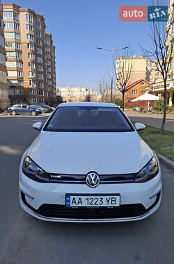 Хэтчбек Volkswagen e-Golf 2018 в 