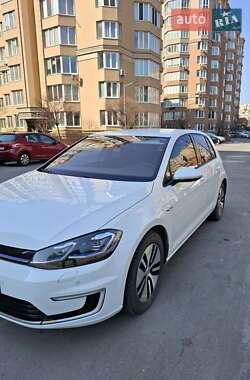 Хэтчбек Volkswagen e-Golf 2018 в 